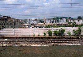 2004年朝鮮龍川火車站爆炸事件 2004年朝鮮龍川火車站爆炸事件