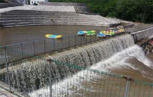 玉皇山峽谷漂流水世界 玉皇山峽谷漂流水世界