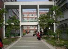 上海大學附屬中學