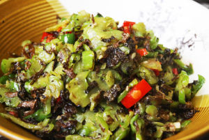 苦瓜炒醃菜 苦瓜炒醃菜