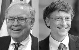 沃倫·巴菲特（左）、比爾·蓋茨率先承諾