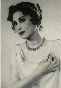 楊薇[中國戲劇家協會會員]