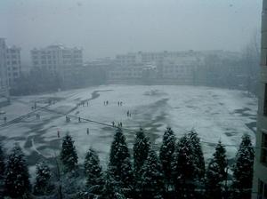 冬季的學&middot;校操場