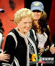 梅&middot;楊近照