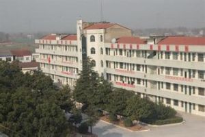 當陽市河溶初級中學