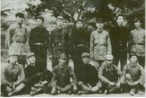 《一生緊隨毛澤東》