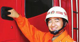 楊楓[福州市消防員“飛踹哥”]