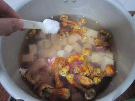 巴西菇燉排骨 巴西菇燉排骨