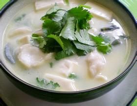 皮蛋豆腐魚片湯 皮蛋豆腐魚片湯