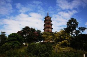 河源市龜峰寶塔