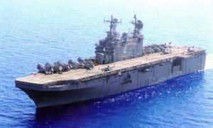 塔拉瓦級兩棲攻擊艦LHA 4 NASSAU拿騷號