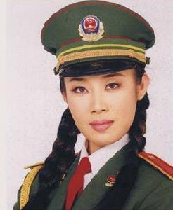 鍾梅[中國人民武裝警察部隊文工團獨唱演員]