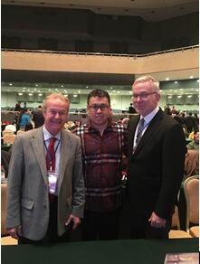 ISPRES年會上，與國際脂肪移植之父、建立脂肪移植理論與標準的ISPRES主席，美國Coleman教授和享譽全球的脂肪幹細胞大師義大利Gino Rigotti教授合影。