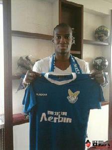 埃迪森·查拉 埃迪森·查拉