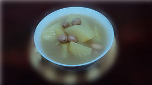 魚尾花生木瓜湯 魚尾花生木瓜湯