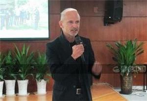 約翰·扎卡賴亞斯