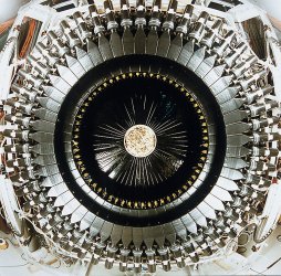 反質子與離子研究裝置