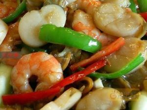 香菠甜瓜炒雙色蝦仁 香菠甜瓜炒雙色蝦仁
