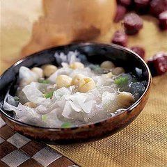 蓮子綠櫻銀耳湯 蓮子綠櫻銀耳湯