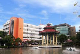 宣素那他皇家大學 宣素那他皇家大學