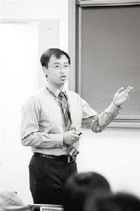 陳巍[清華電子系教授]