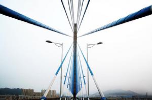 淇澳大橋採用96對斜拉索