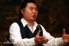 欒峰[著名旅意男低音歌唱家]