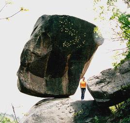 天下第一險石 天下第一險石