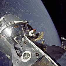 （圖）Dave Scott spacewalk. (NASA)