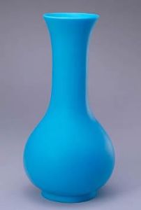 孔雀藍色玻璃長頸瓶 孔雀藍色玻璃長頸瓶