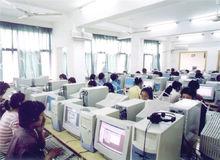 駱潤法的飛達電腦學校