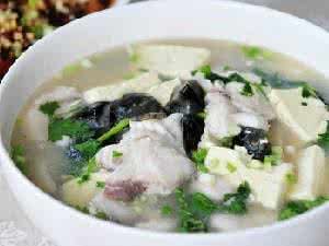 豆腐魚片湯 豆腐魚片湯