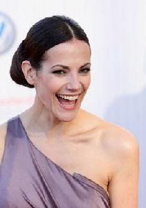 貝緹娜·齊摩曼 貝緹娜·齊摩曼