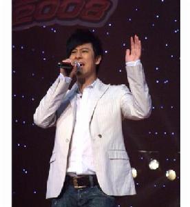 解小東演唱《中國娃》