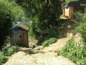 白色地村 白色地村