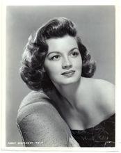 安吉&middot;迪金森