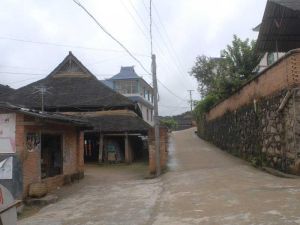 曼海達目村 曼海達目村