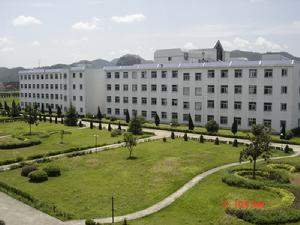 派潭鎮第三中學