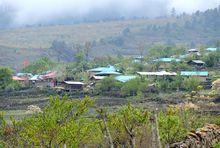 2011年下察隅鎮沙瓊村一角