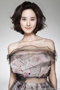 秦方[中央電視台女主播]