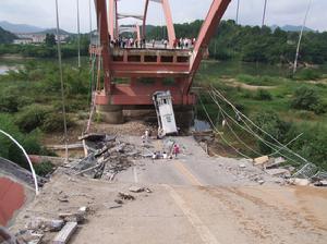 武夷山公館大橋垮塌現場