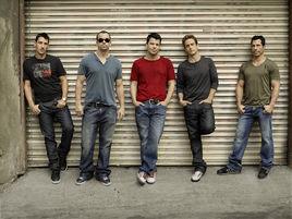 新街邊男孩 新街邊男孩