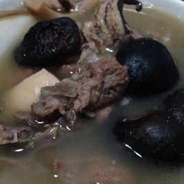 蘑菇燉排骨