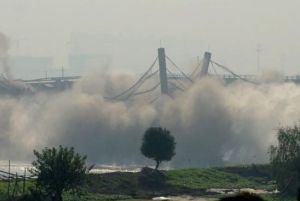 三一大道瀏陽河大橋爆破拆除