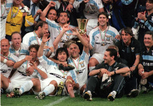 拉齊奧捧得2000年意甲冠軍