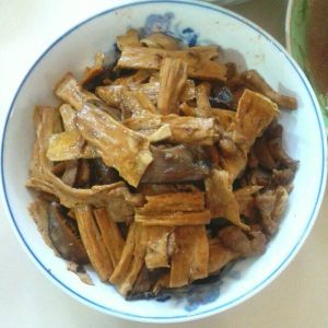 雞肉炒香菇腐竹 雞肉炒香菇腐竹