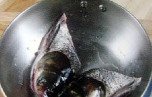 魚頭火鍋