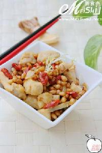 枸杞雞丁松仁 枸杞雞丁松仁