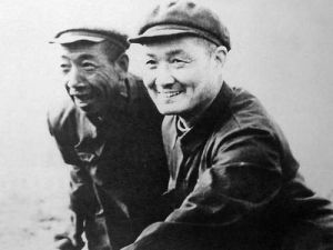 1977年8月，剛剛擔任中共甘肅省委第一書記的宋平到農村與社員一起參加修梯田勞動。