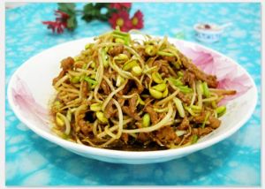 肉絲炒豆芽 肉絲炒豆芽